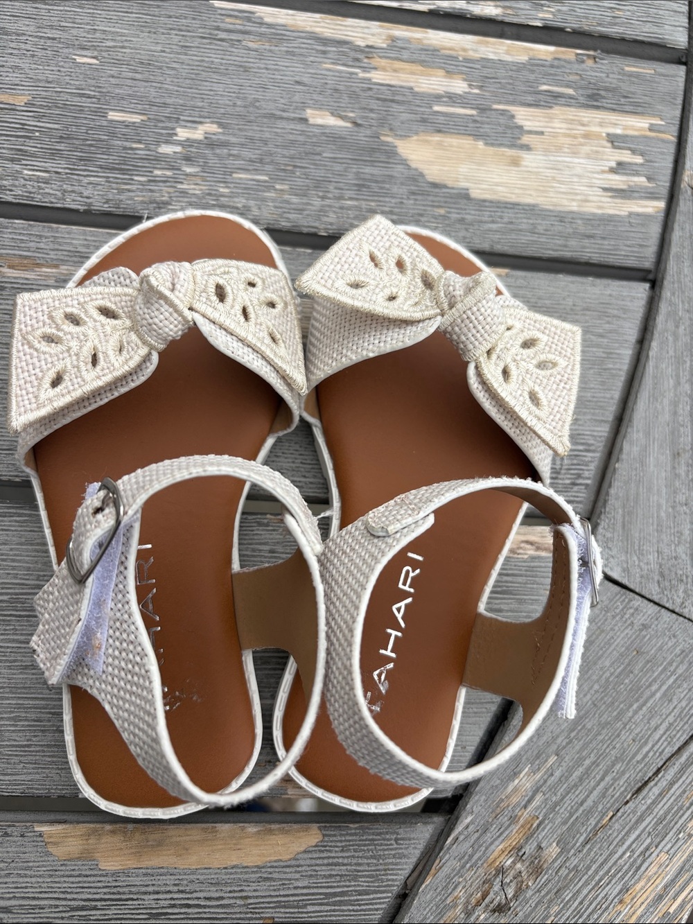 NWOT!!Tahari Women's Ivory Bow-Accent Ankle Strap Sandals